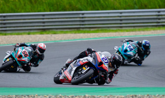 Szenzációs magyar sikerek az IDM-ben! : Görbe Soma és Kovács Bálint Oscherslebenben