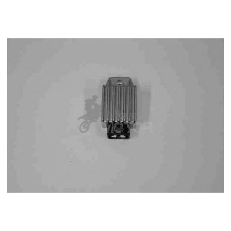 Feszültség szabályzó (regulátor)