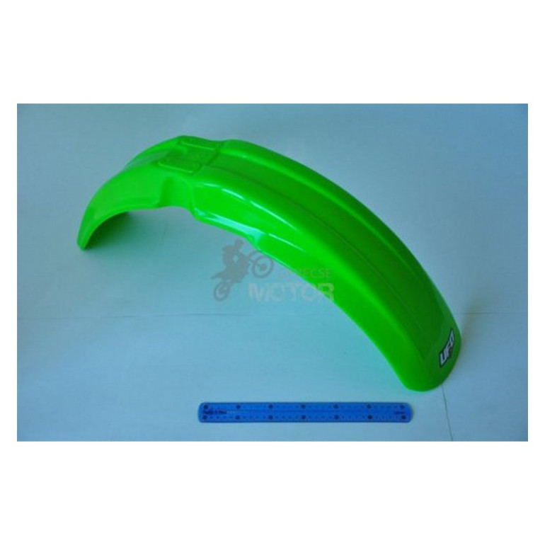 Első sárvédő UFO