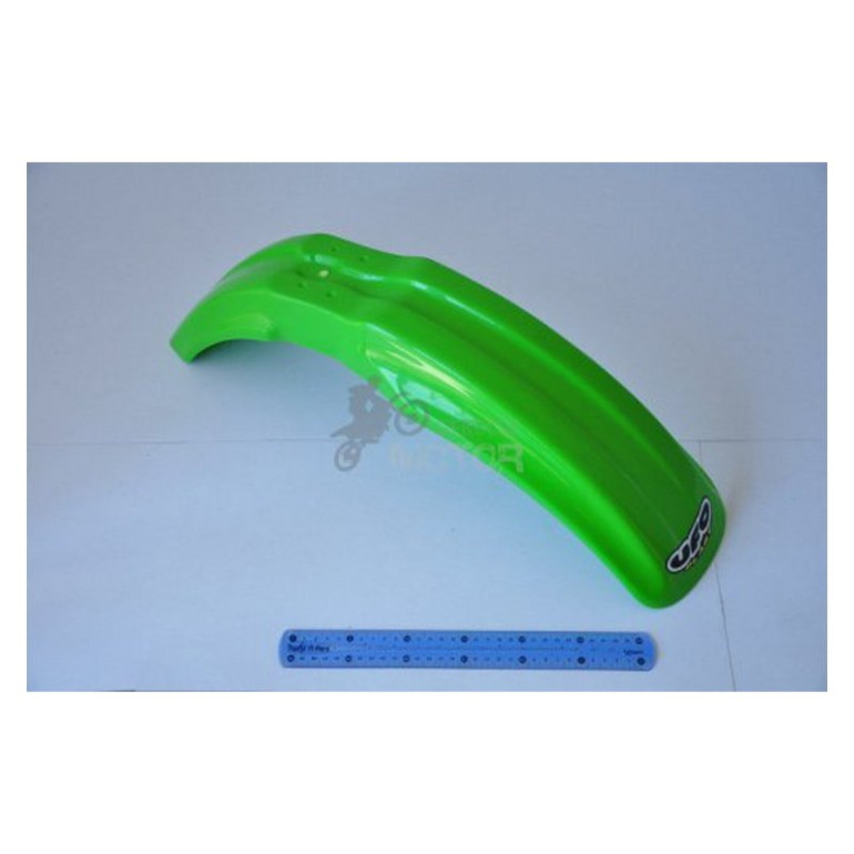 Első sárvédő UFO