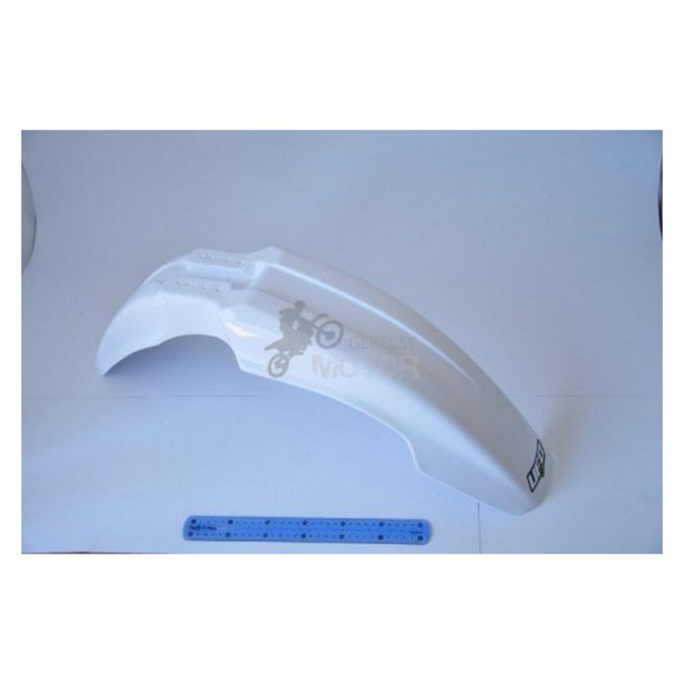 Első sárvédő UFO