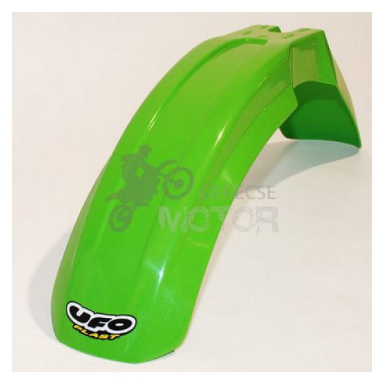 Első sárvédő UFO