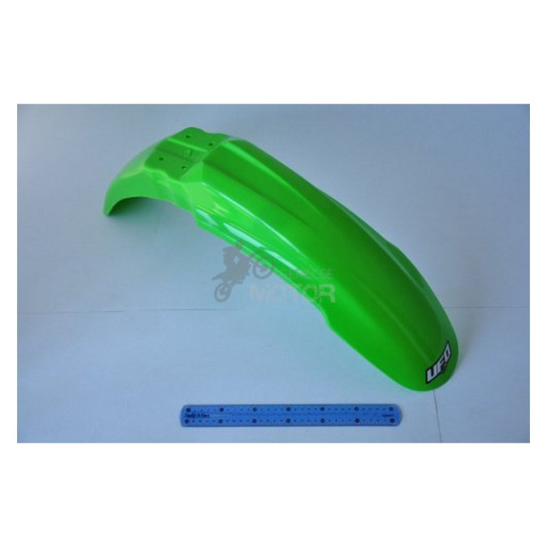 Első sárvédő UFO