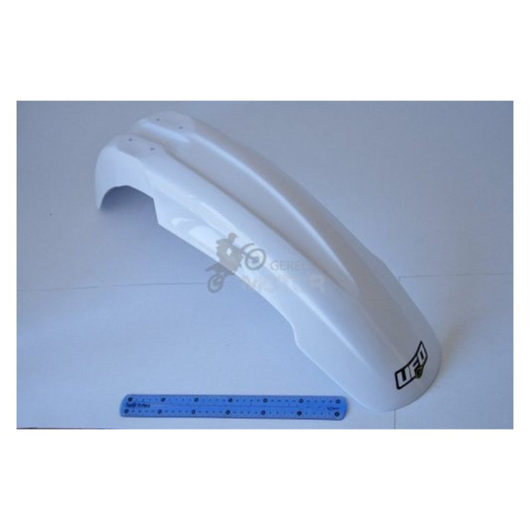 Első sárvédő UFO