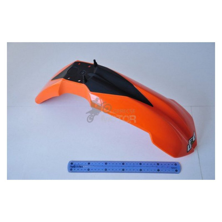 Első sárvédő UFO