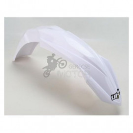 Első sárvédő UFO