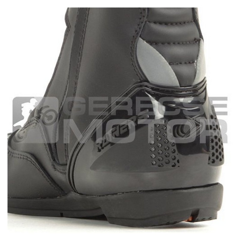 Túracsizma S-80 RAINERS