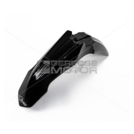 Első sárvédő UFO