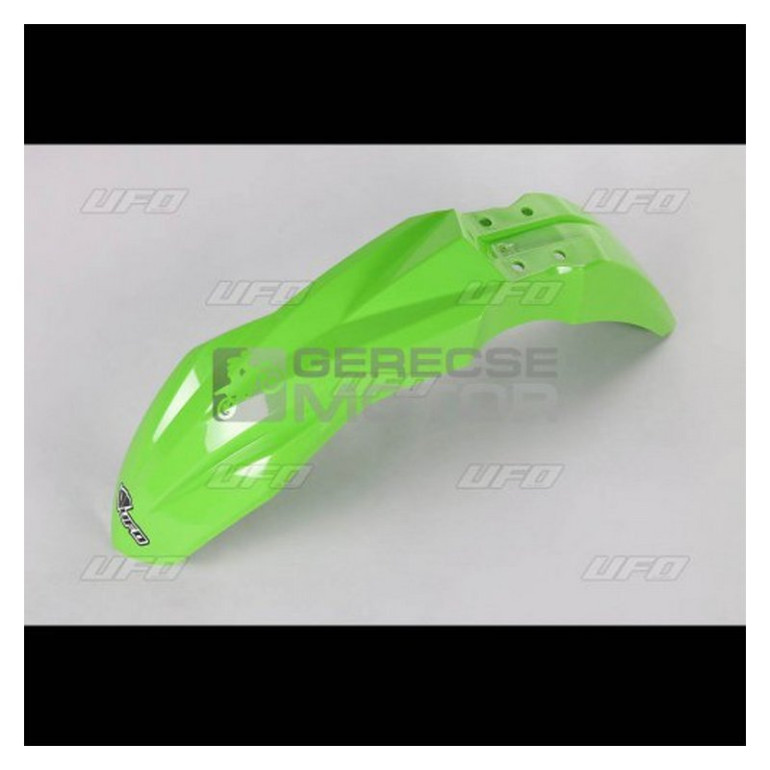 Első sárvédő UFO