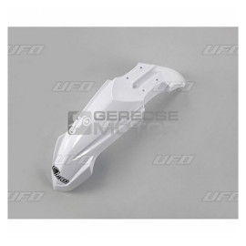 Első sárvédő UFO